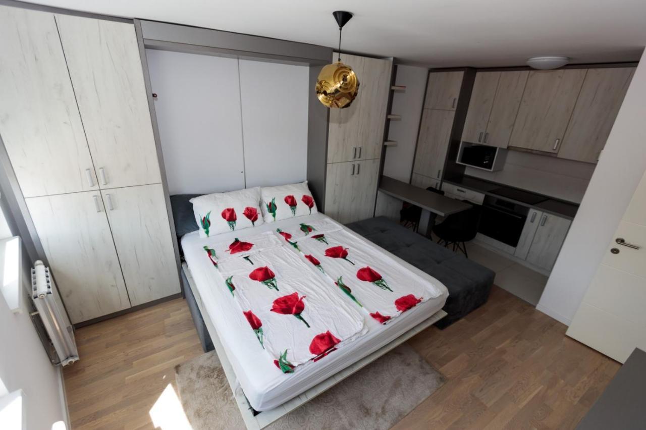 Apartman Skver Tuzla Exterior foto